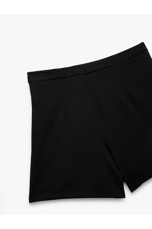 Düğmeli Kapaklı Cep Detaylı Krep Scuba Kumaş Mini Şort Etek - 5