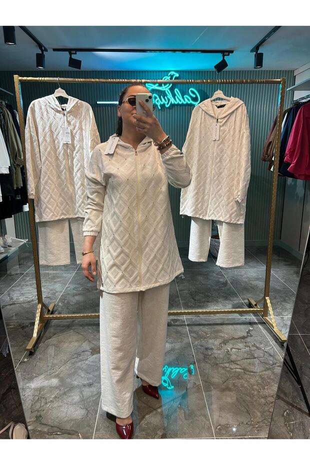 بدلة من القطن الطبيعي المنقوش - 2