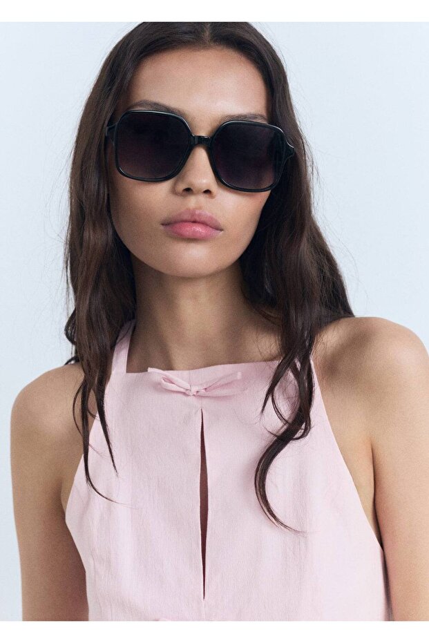 Bluse mit Neckholder-Ausschnitt und Bindeband - 1