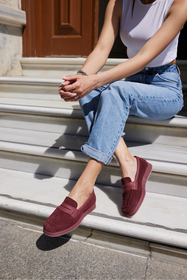 Monti̇ Women's Burgundy Genuine Suede Loafer Shoes
