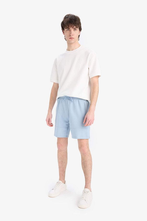 Slim Fit Dar Kesim Dar Paça Basic Düz Şort B8674AX25SP - 2