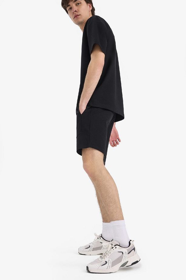 Slim Fit Dar Kesim Dar Paça Basic Düz Şort B8674ax25sp - 3