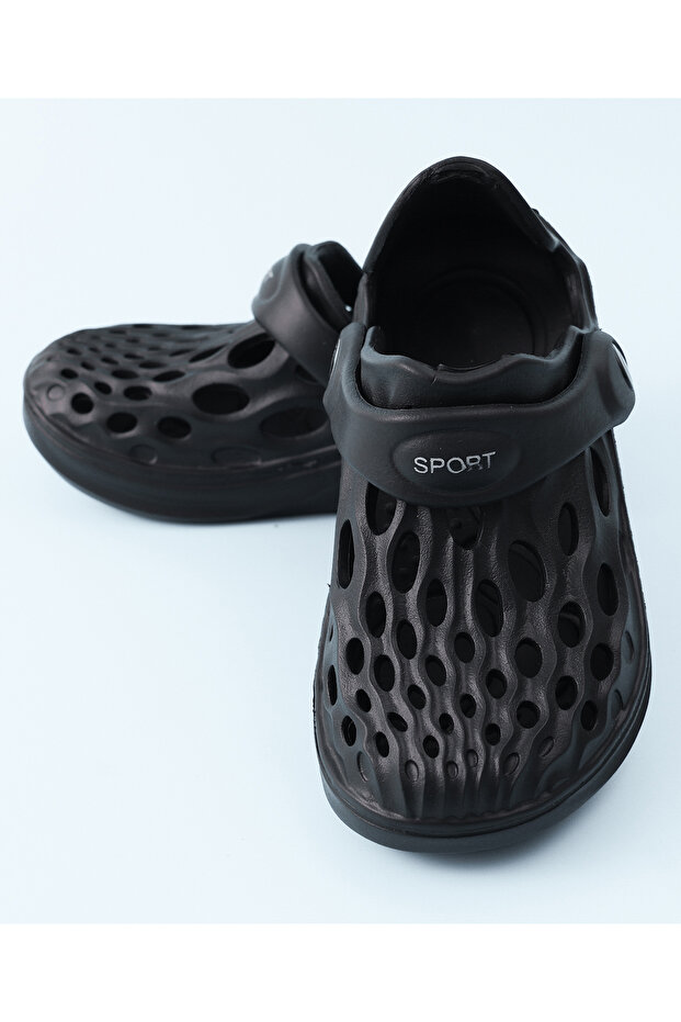 SAPS Solid Back Strap Closure Clogs - Black - 2