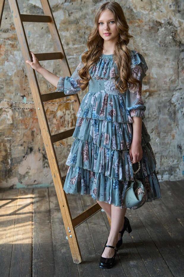 Girl's Rose Patterned Green Dress with Layered Ruffles at the Collar and Skirt