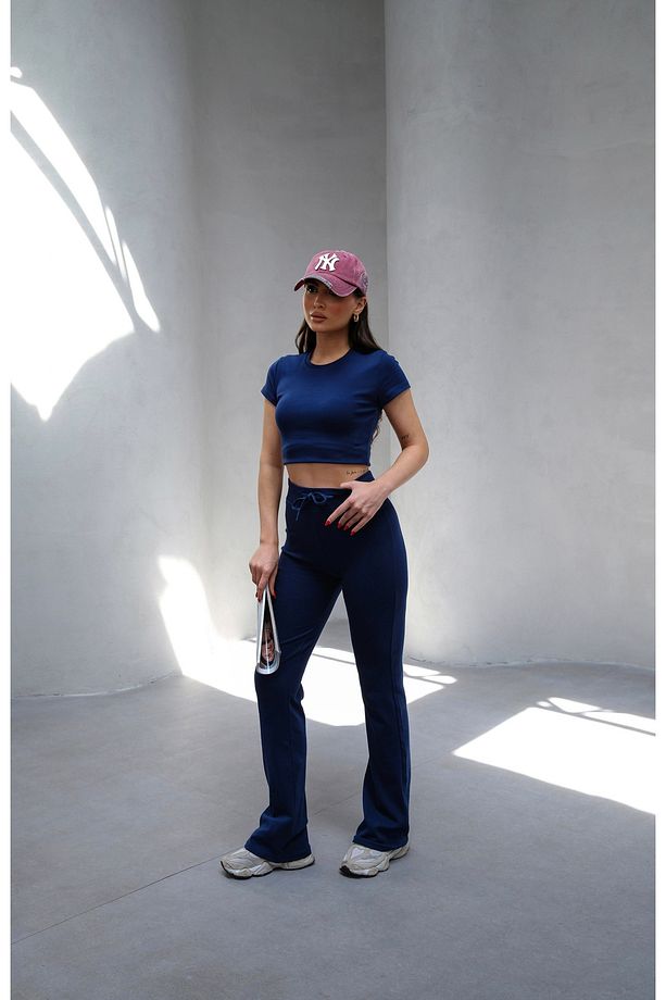 Kadın Lacivert Vücuda Oturan Esnek Örme Crop Tshirt ve İspanyol Paça Tayt Y2K Alt-Üst Takım - 5