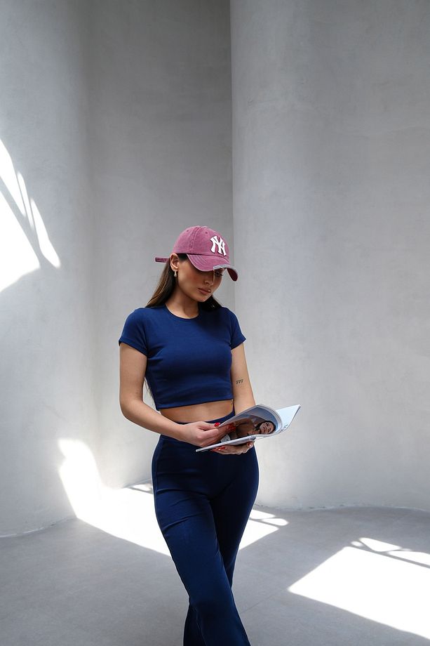 Kadın Lacivert Vücuda Oturan Esnek Örme Crop Tshirt ve İspanyol Paça Tayt Y2K Alt-Üst Takım - 7