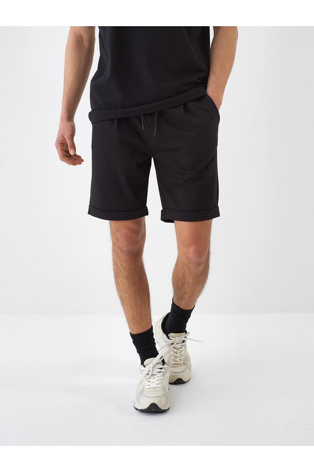 Erkek Siyah Regular Fit Pamuklu Şort - 1