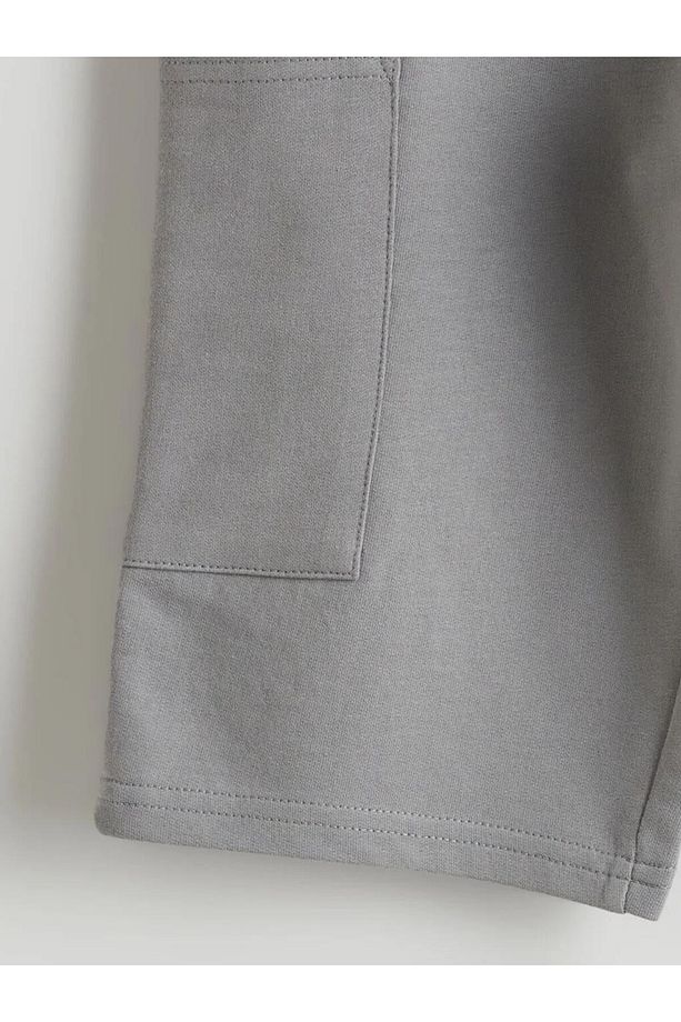 LCW Kids Gri Beli Lastikli Basic Erkek Çocuk Kargo Şort - 2