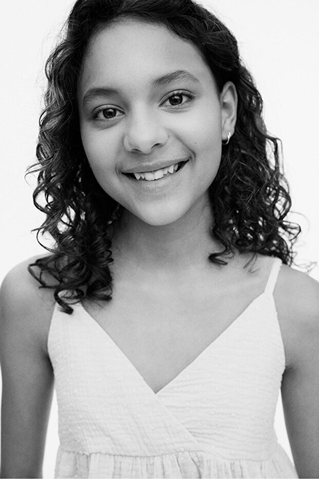 V Yakalı Askılı Üst - 2