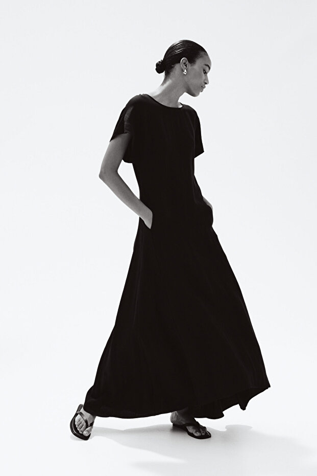 Kelebek Kollu Elbise - 1