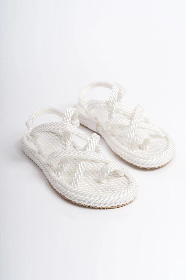 صندل من القش بحبل أبيض من مايا بليس - 1