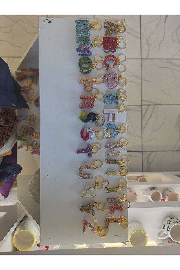 سلسلة مفاتيح على شكل حرف "E" من الإيبوكسي - موضوع هدية - 2