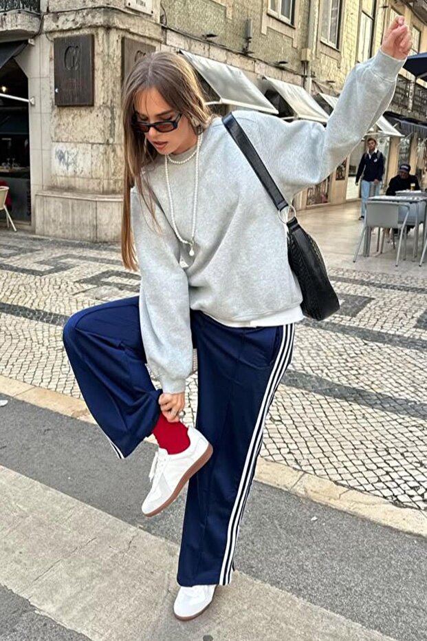 Gri Bisiklet Yaka Basic Sweatshirt MG1559 - 1