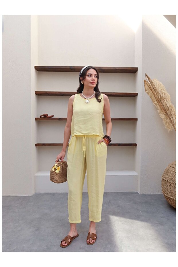 طقم بلوزة مريح بدون أكمام - 1