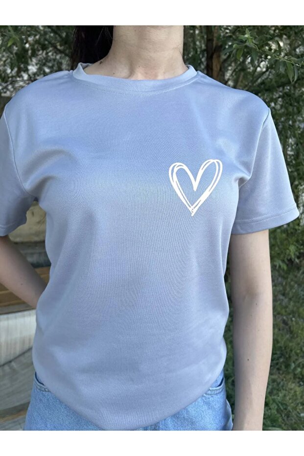 Women's Heart Printed Relaxed Cut Crew Neck T-Shirt