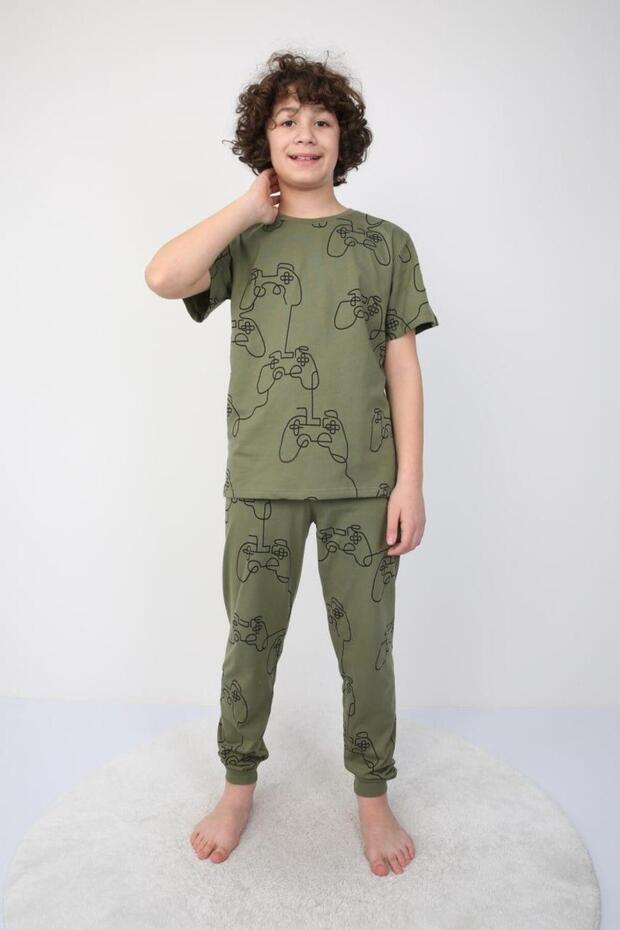 طقم بيجامة للأولاد بأكمام قصيرة وطبعة كونسول - 3