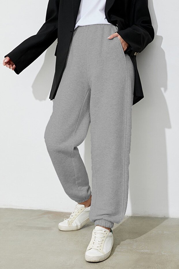 Women's Gray Comfort Fit Sweatpants Mg1353