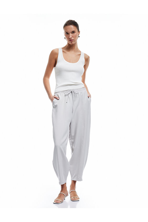 Modal Fabric Elastic Waist Tie Pocket Balloon Fit Pants