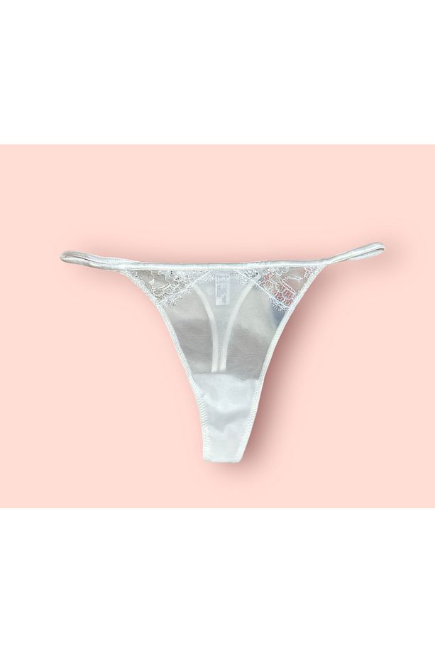 Beyaz Tül Detaylı String Külot - 1