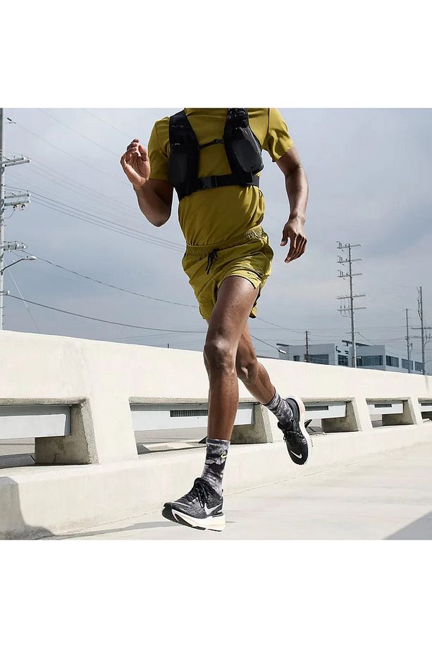 ZoomX Invincible Run Flyknit 3 Road Running dr2660 001 - 1