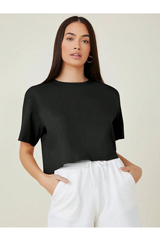 Women's Relaxed Cut Oversize Crop T-Shirt