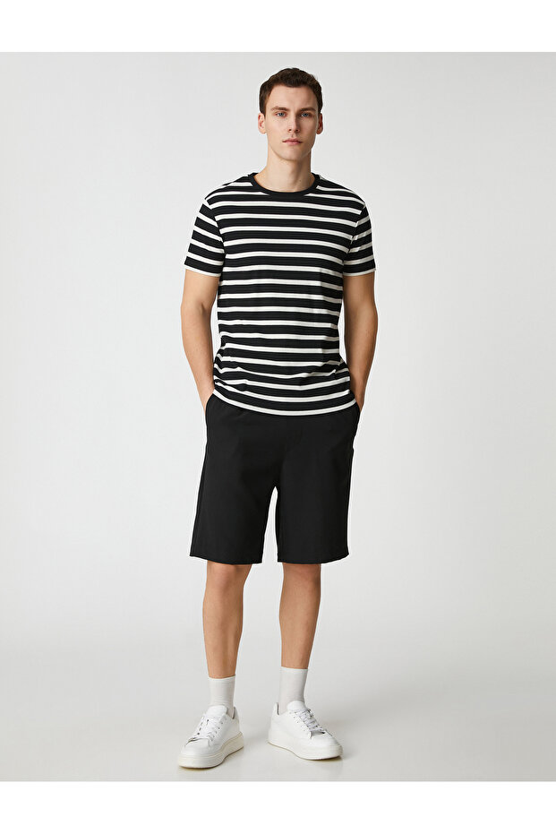 Basic Woven Shorts with Elastic Waist Pocket