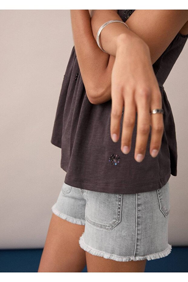 Paçaları Dikişsiz Denim Şort - 6