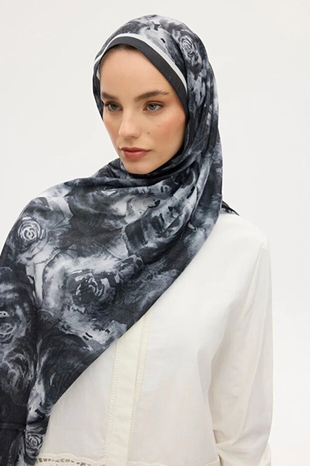 Rose Pattern Soft Shawl - 3