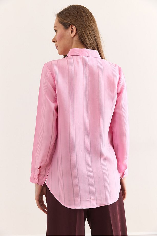 Kadın Pembe Transparan Şeritli Regular Fit Dökümlü Gömlek GML-19001334 - 2