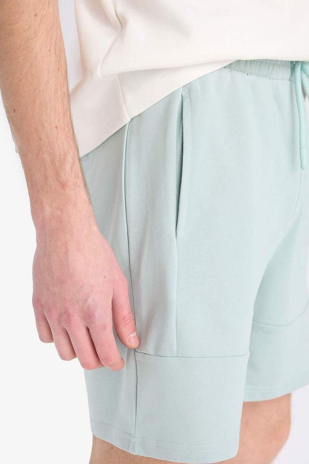 Slim Fit Dar Kesim Dar Paça Basic Düz Şort B8674AX25SP - 4
