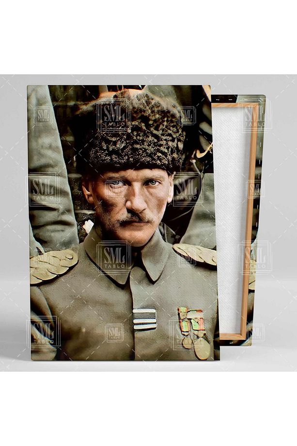 Mustafa Kemal Atatürk Askeri Üniforma Karizma Dikey Kanvas Tablo - 2