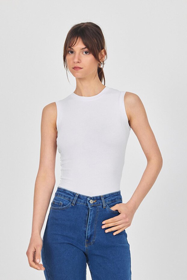 White Crew Neck Sleeveless Undershirt 319 - 1