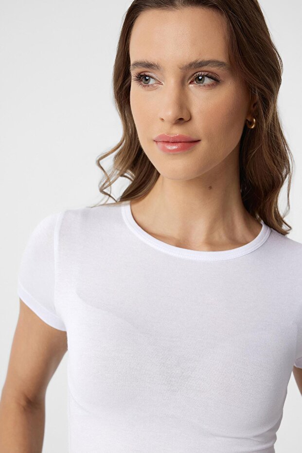 Beyaz Basic Crop Kadın Top - 3