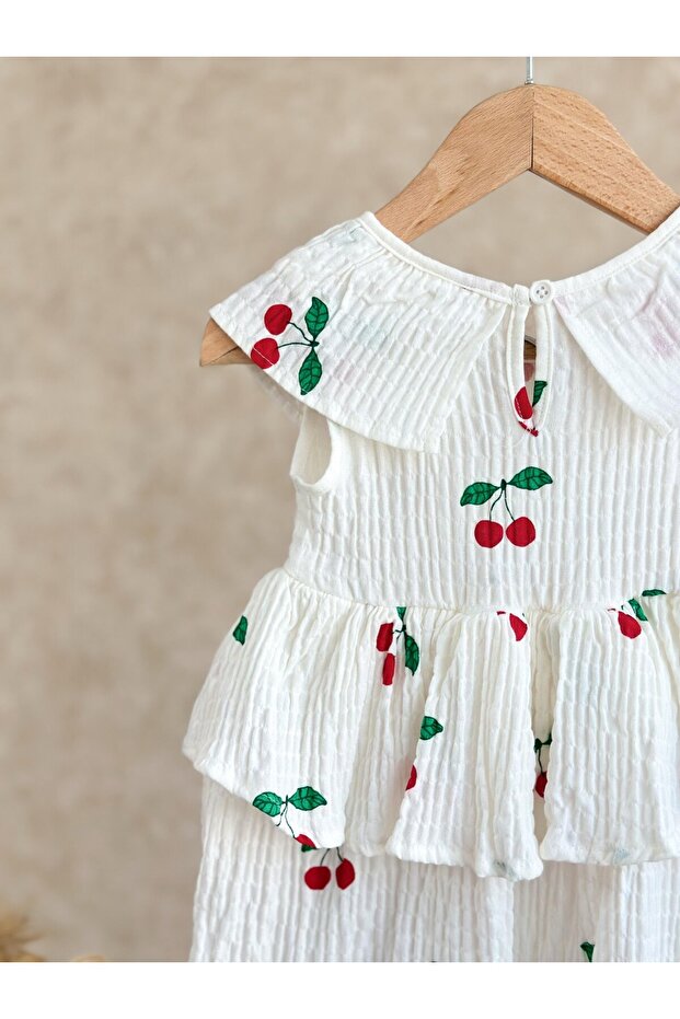 Devojčica u haljini - 4