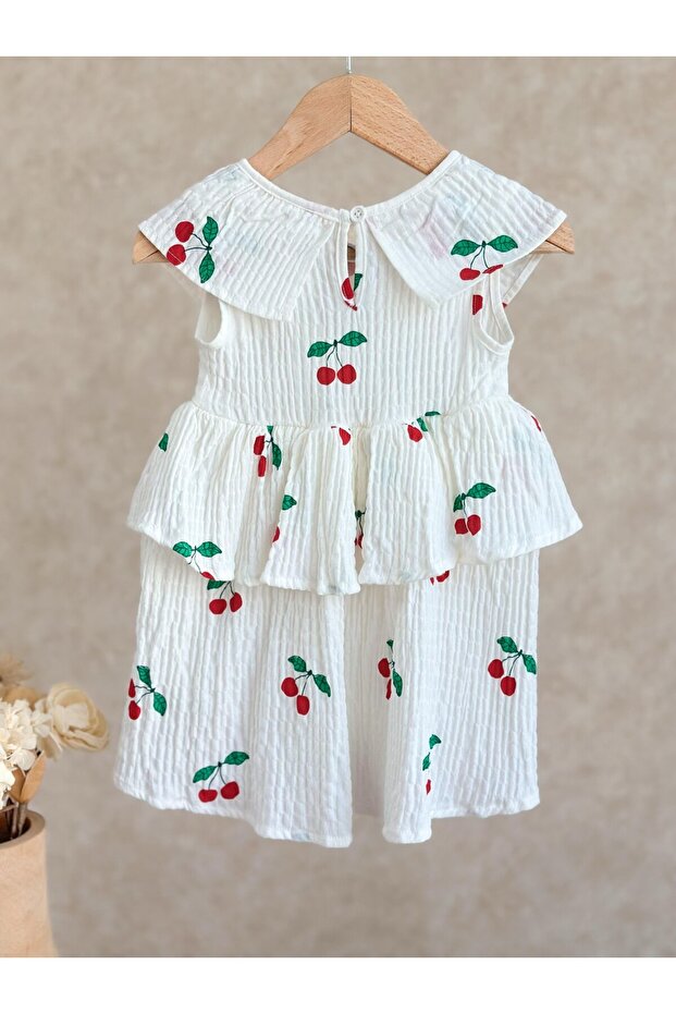 Devojčica u haljini - 3