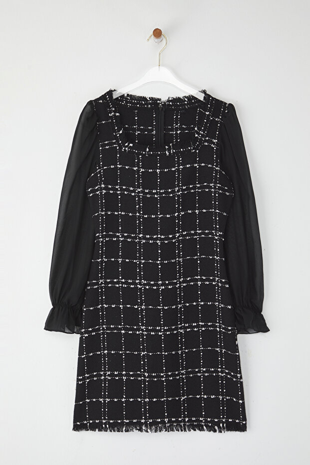 Czarna tweedowa mini sukienka z szyfonu o linii A i szczegółowa tkana sukienka TWOAW21EL0532 - 10