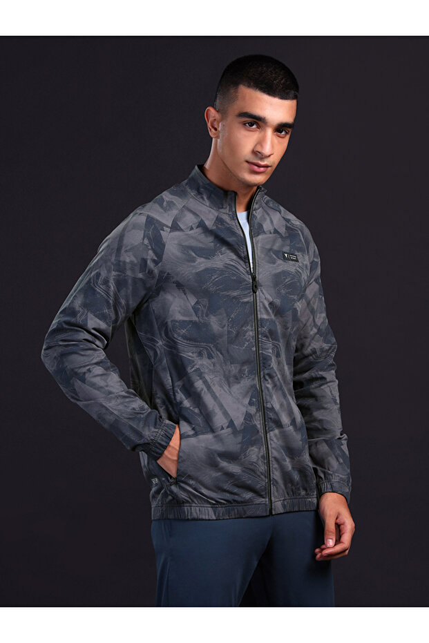 جاكيت رياضي رجالي مطبوع بقصّة Slim Fit ورقبة دائرية مع TS FLEXI