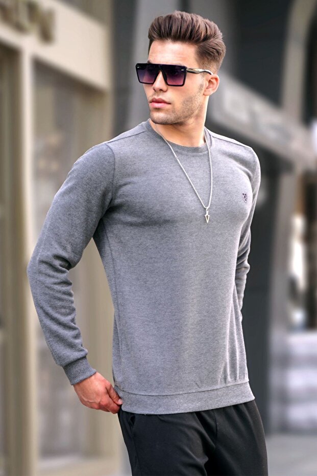 سويت شيرت أساسي ذو رقبة دائرية باللون الرمادي 5799 - 1