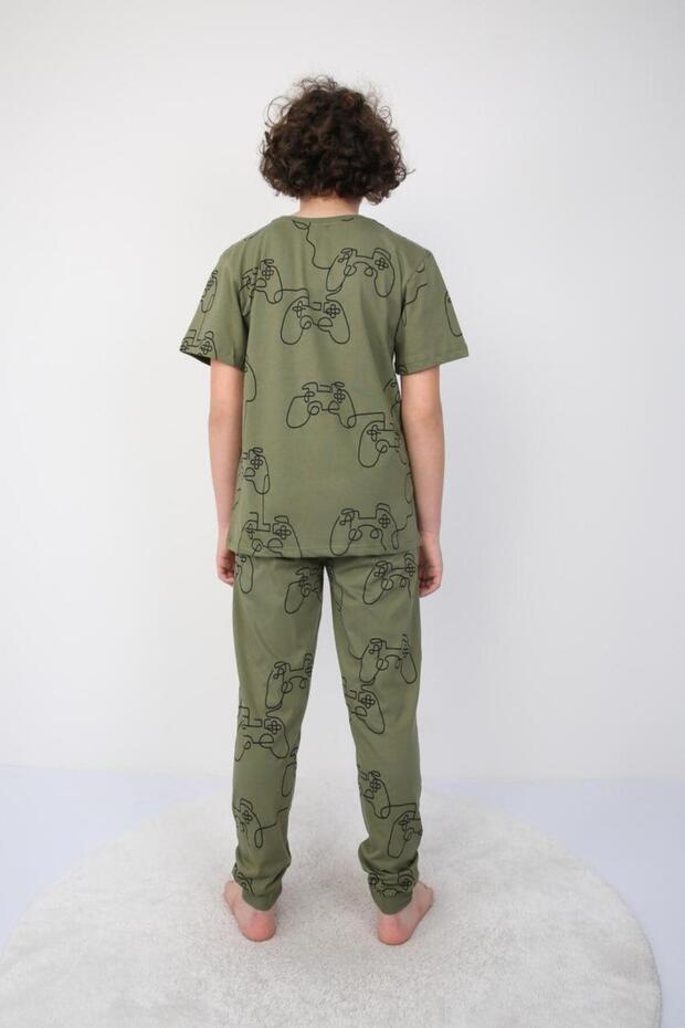 طقم بيجامة للأولاد بأكمام قصيرة وطبعة كونسول - 2