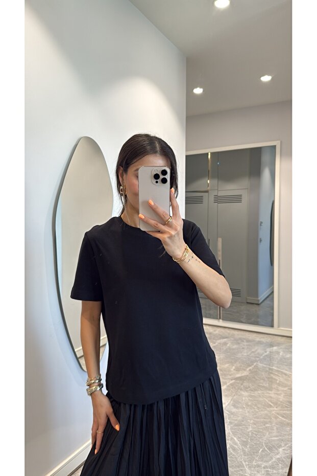 تي شيرت كبير الحجم بالحجم الكامل - 1