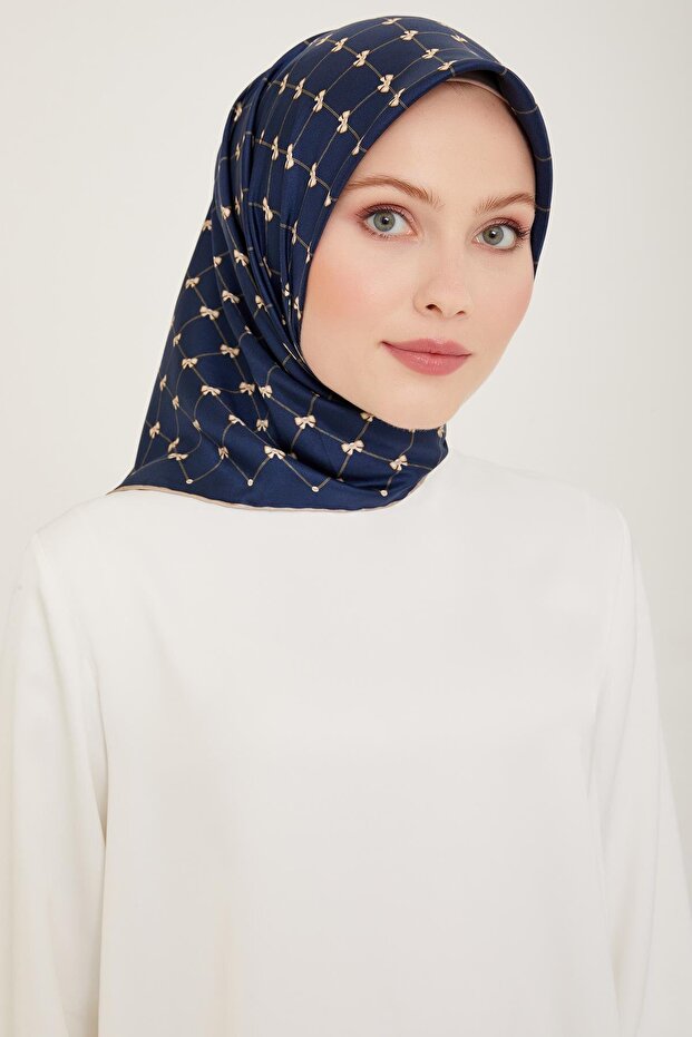 وشاح حرير تيفيل 4006D E24YA4002001-03