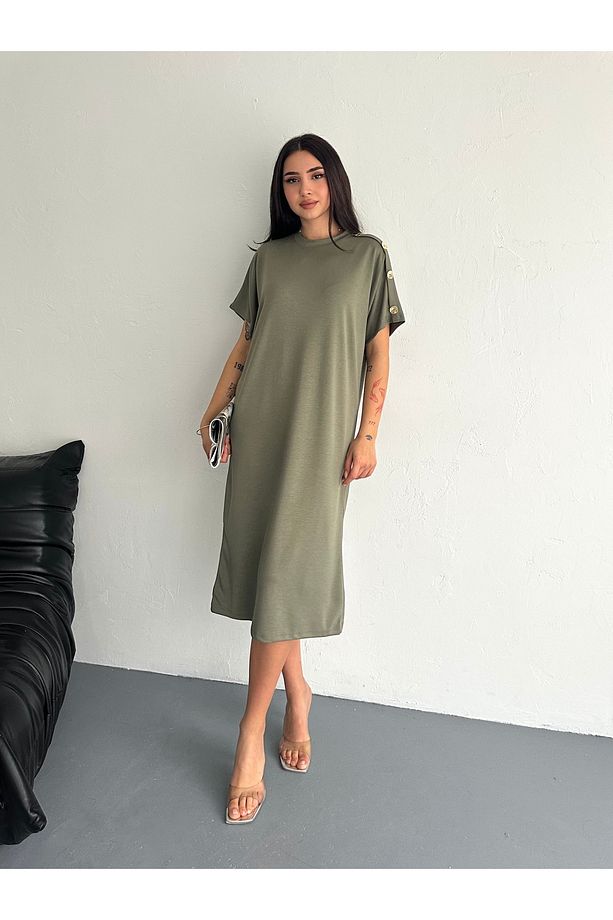 SÜS DÜĞME DETAYLI YUMUŞAK DOKU MODAL KUMAŞ ELBİSE - 2