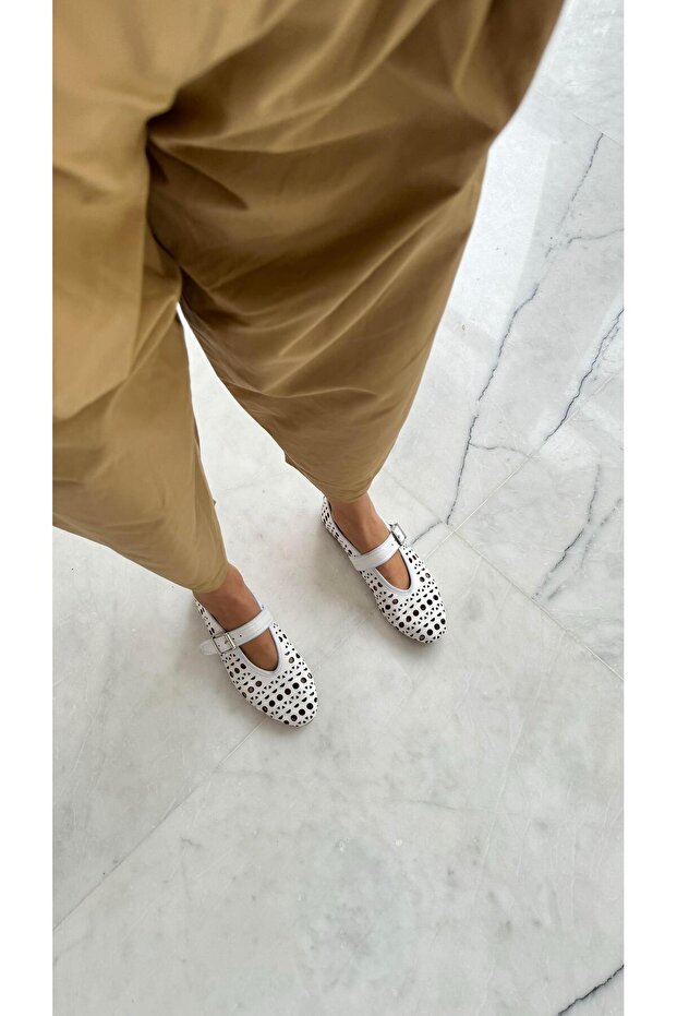 Mai White Laser Cut Belt Detailed Ballet Flat