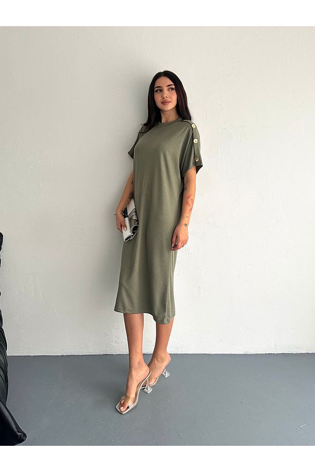 SÜS DÜĞME DETAYLI YUMUŞAK DOKU MODAL KUMAŞ ELBİSE - 4