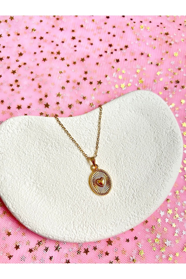Women's Vintage Oval Heart Necklace