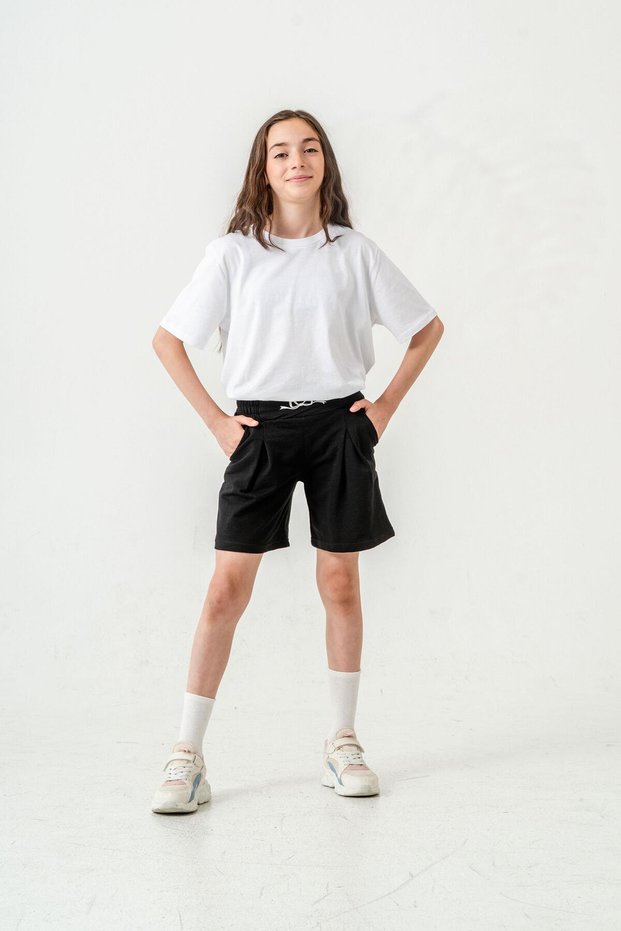 Girl's Shorts with Embroidery on the Waistband