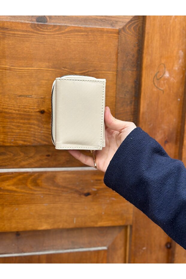 Small Size Wallet for Daily Use with Comfort, 10/7,5cm Size - 2