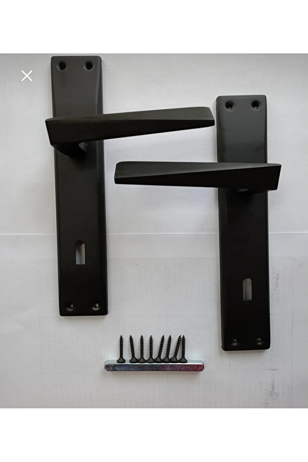 KAPI KOLU PİRAMİT SİYAH AYNALI ODA - 2