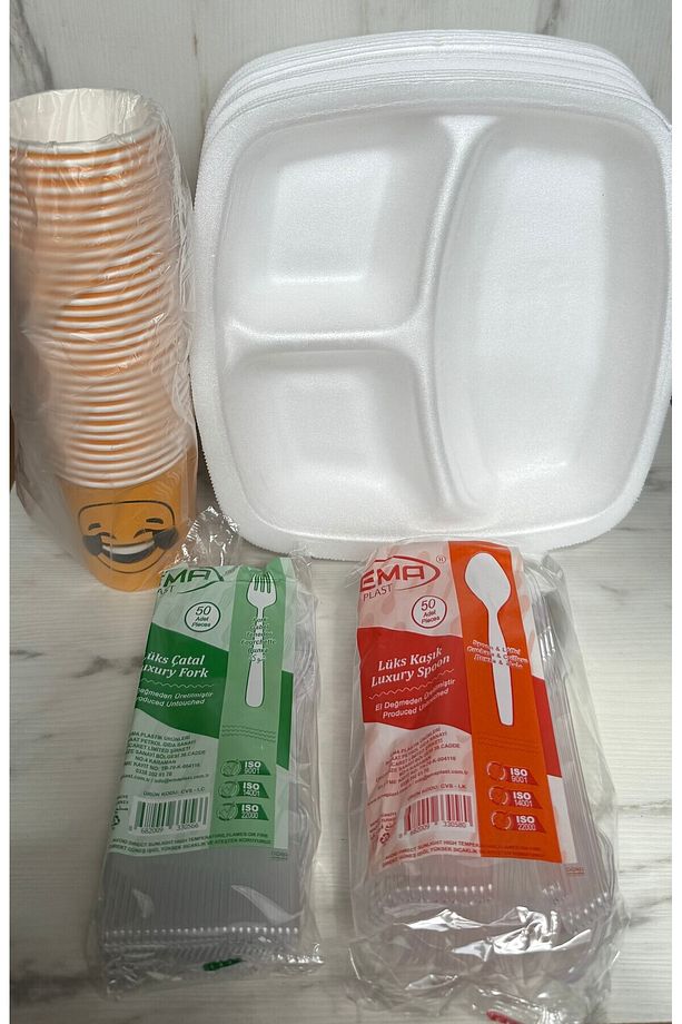 3 Gözlü Tabak - Karton Bardak - Kaşık - Çatal 20 Adet Piknik ve Kullan At Set Maycup - 1