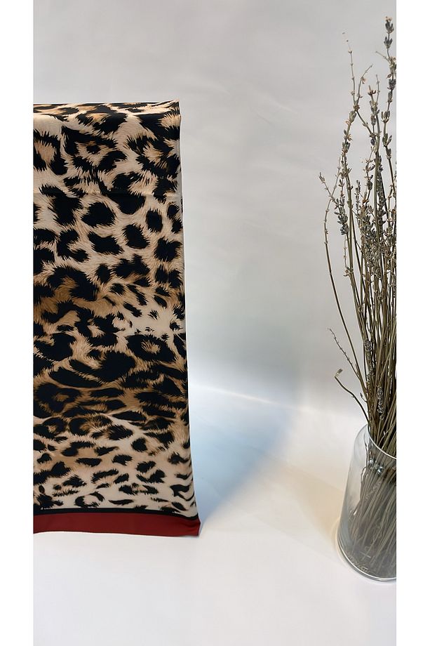 Şal - Moss Krep İpek Görünümlü Harika Şal Dökümlü Kaliteli Esnek Kumaş Moda Mağaza Leopar Desen - 2